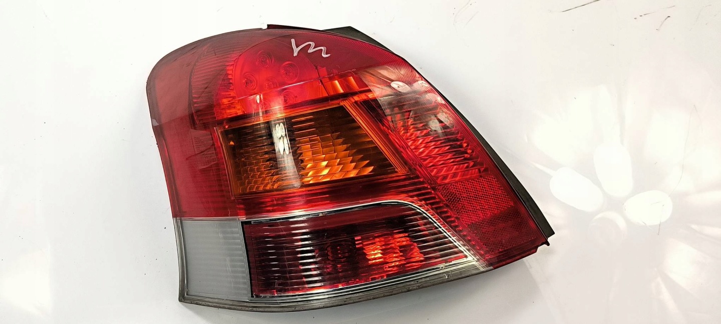 light left rear part TOYOTA YARIS II
