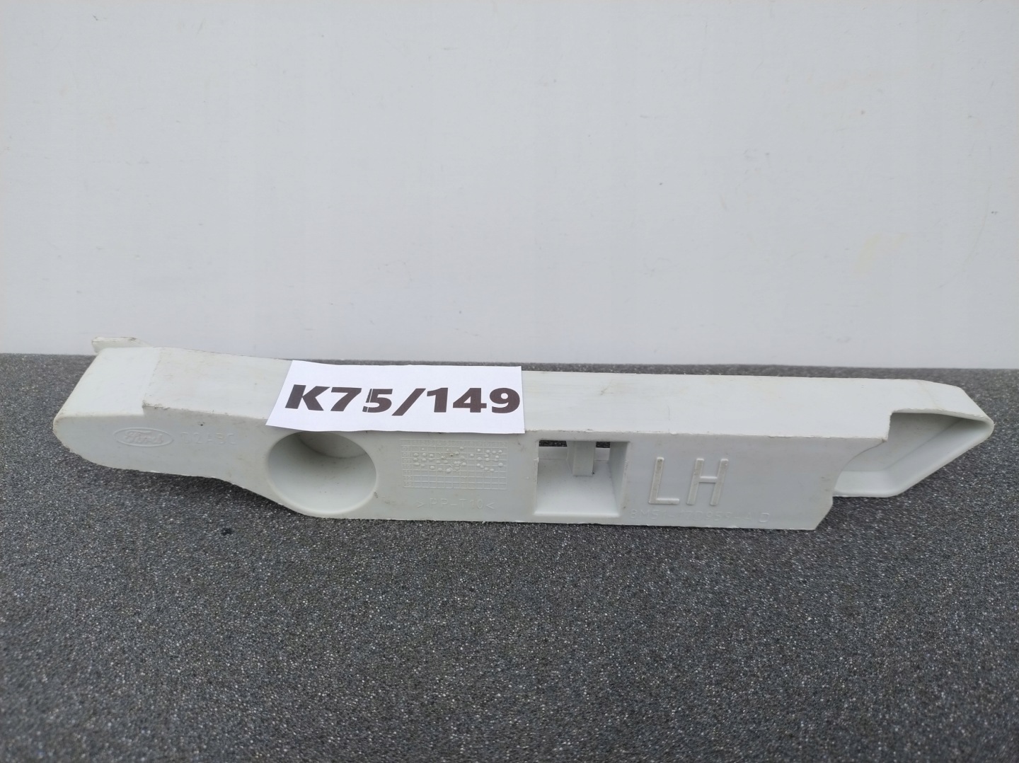 FORD FOCUS 2 II MK2 LIFT left bumper bracket front bracket K75/149