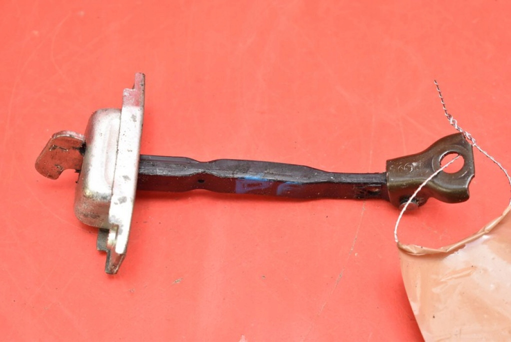 limiter door right front TOYOTA RAV 4 3 III 5D 05-08