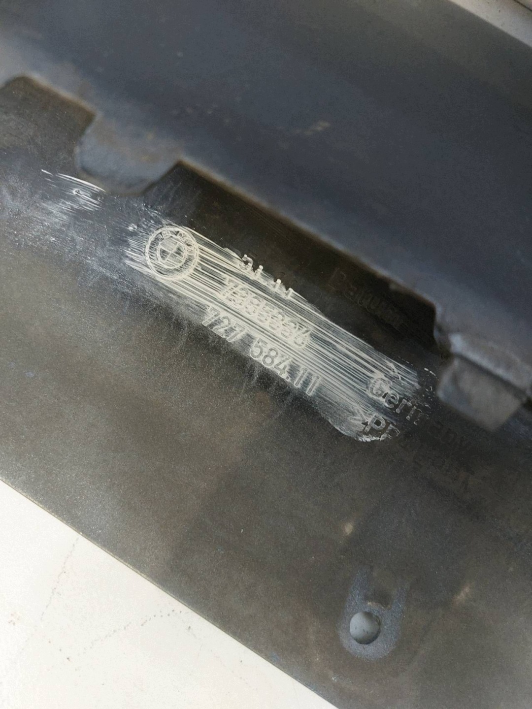 BMW 5 G30 G31 nárazník předek přední PDC 7385336