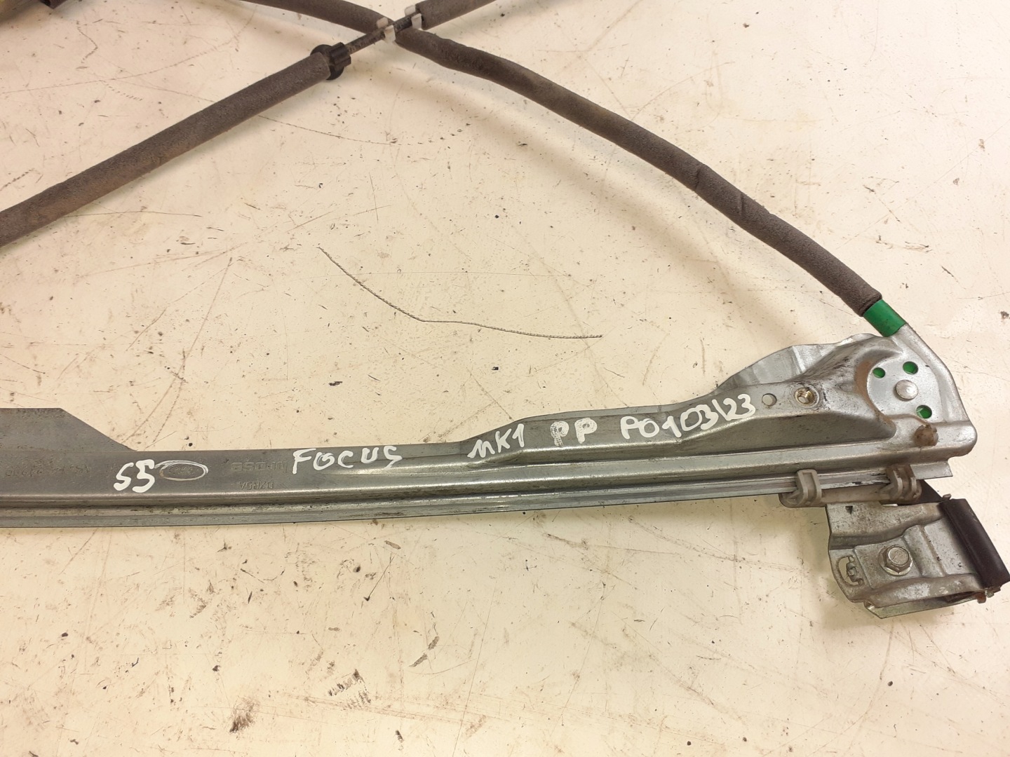 window regulator right front FORD FOCUS MK1