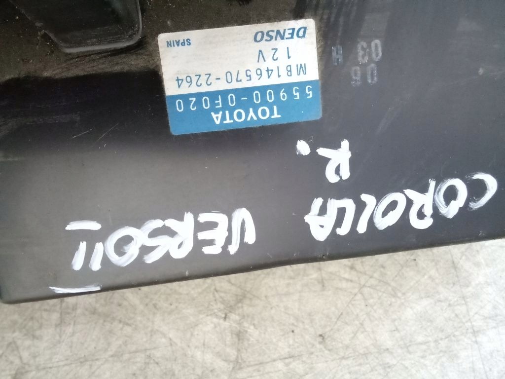 Toyota Corolla Verso II 2 control panel air conditioning devices 55900-0F020