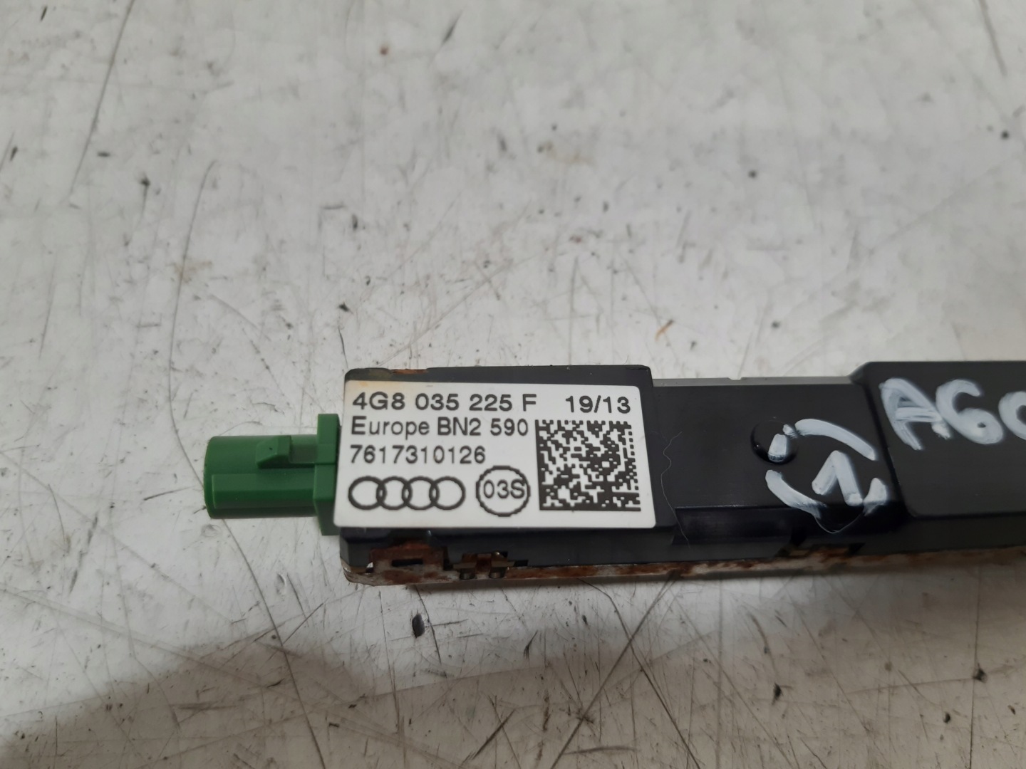 antenna amplifier 4G8035225F Audi A6 C7