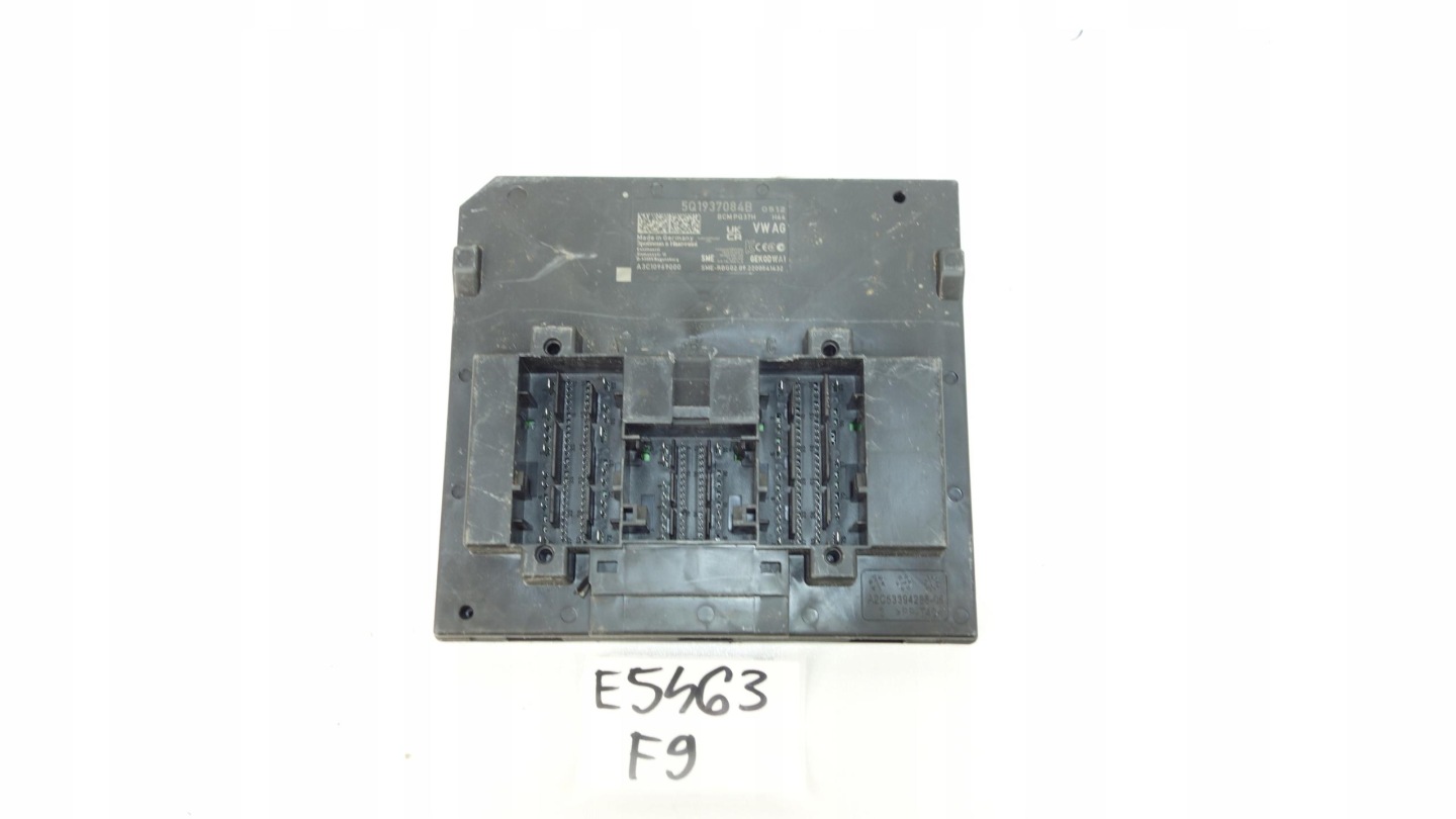 module control unit BCM KOMFORTU VW SKODA 5Q1937084B