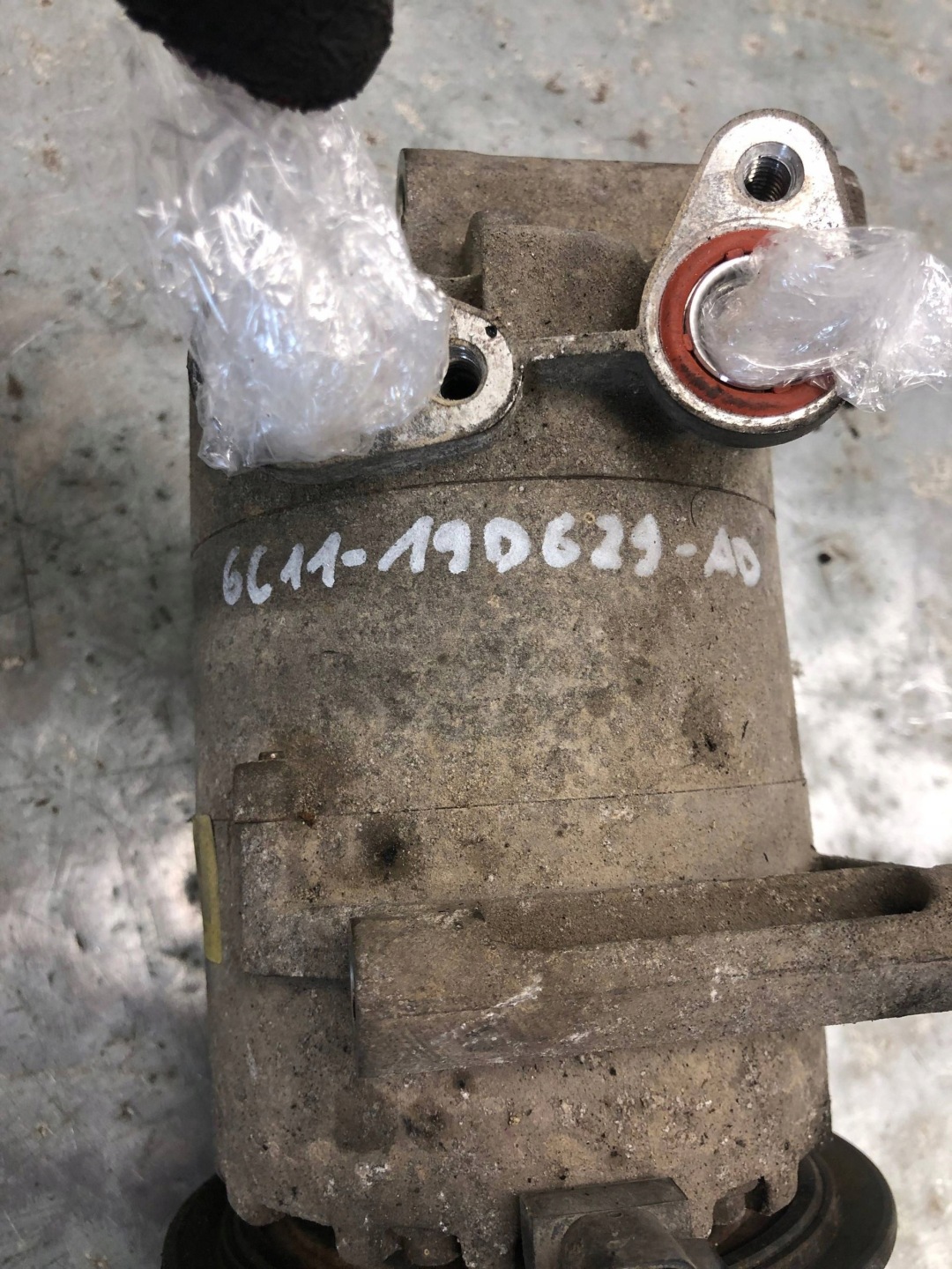 compressor compressor; of the air conditioning FORD TRANSIT MK7 6C11-19D629-AD