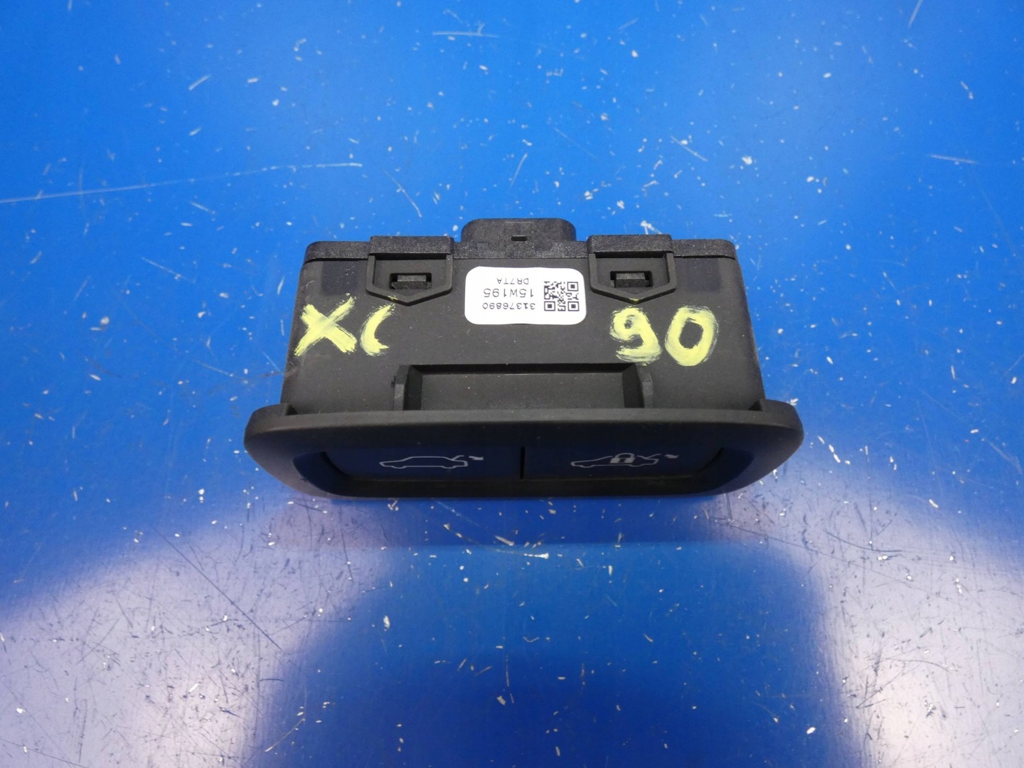 VOLVO XC90 II XC60 II V90 button ZAMYKANIA bonnet boot