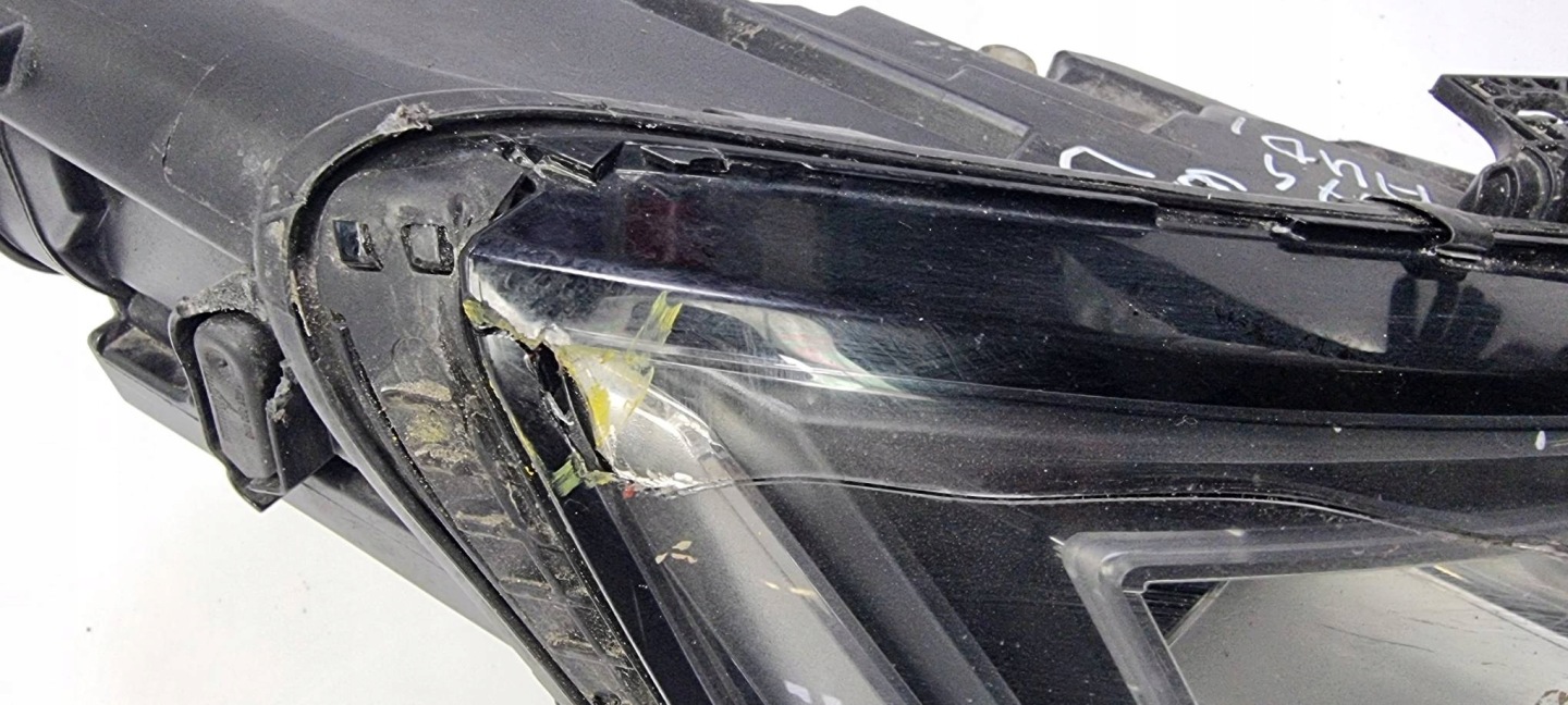 light right front AUDI A4 B9