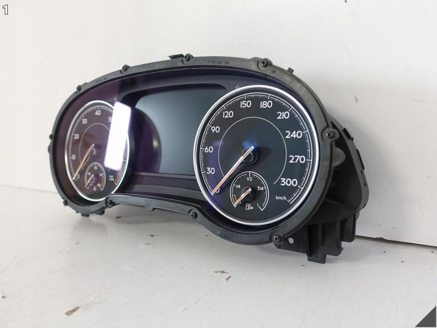 BENTLEY BENTAYGA 36A 15- dials dials display LCD EUROPA KM/H