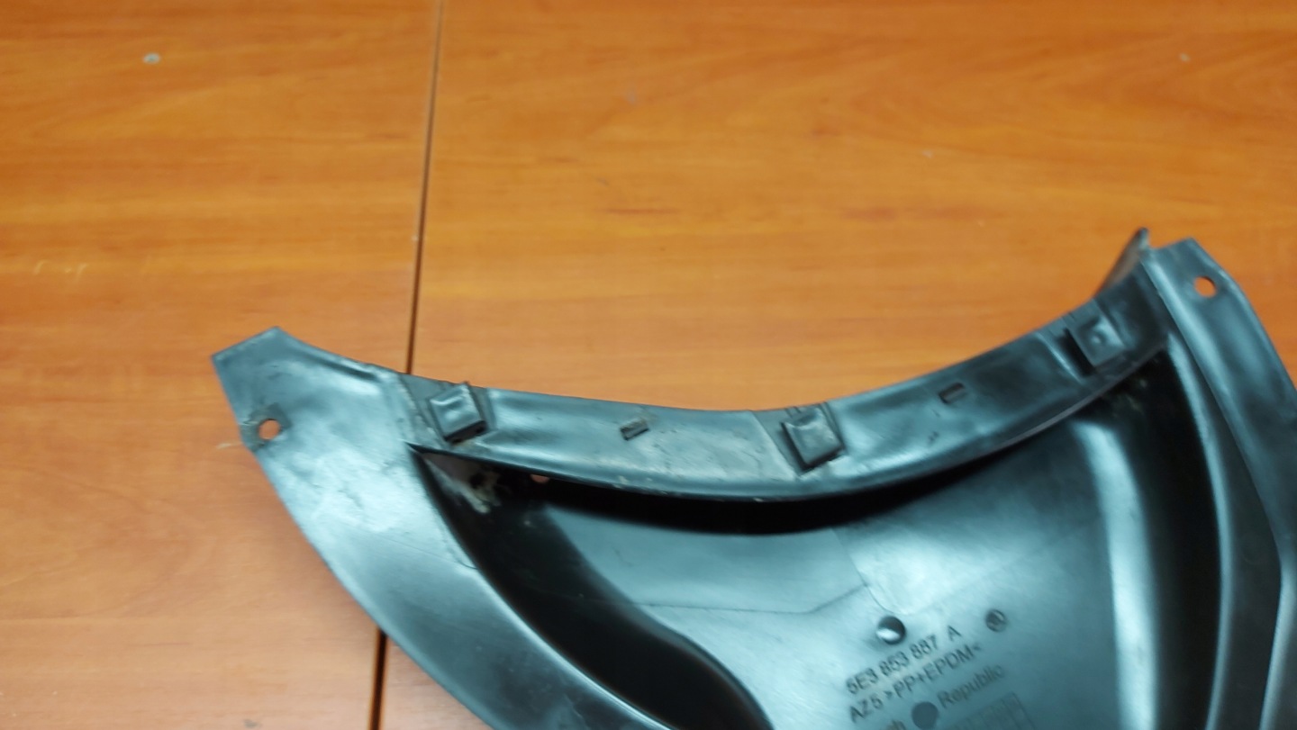 mudguard TROJKAT part NADKOLA left front SKODA OCTAVIA IV