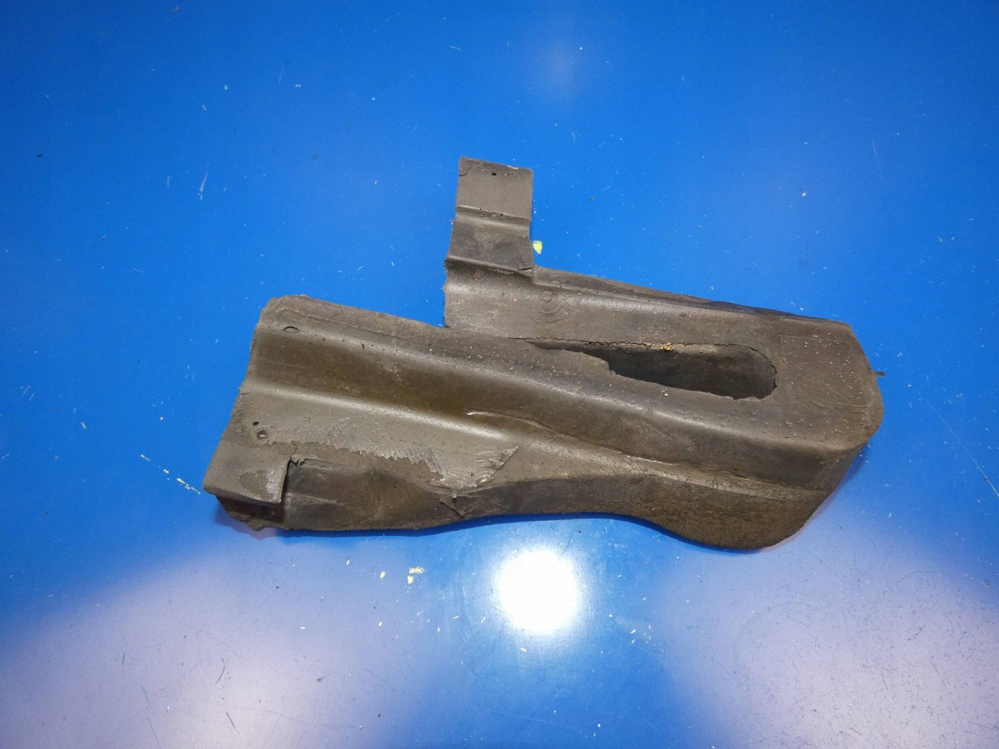 SKODA SUPERB III 3V Insonorisation Aile Droite Avant