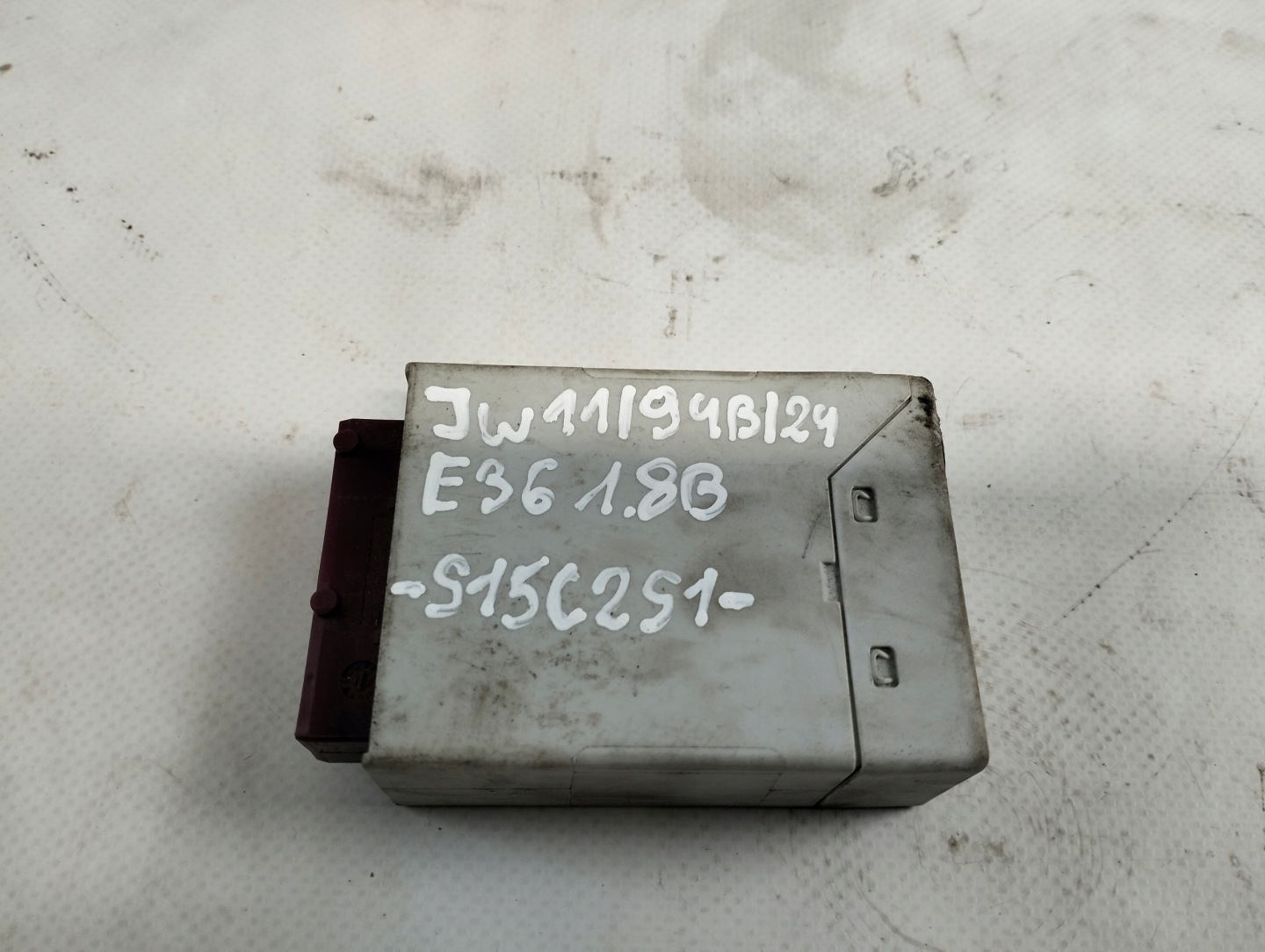 module unité de commande électronique uce EWS II BMW E36 1.8B 90-99r OE 4146047
