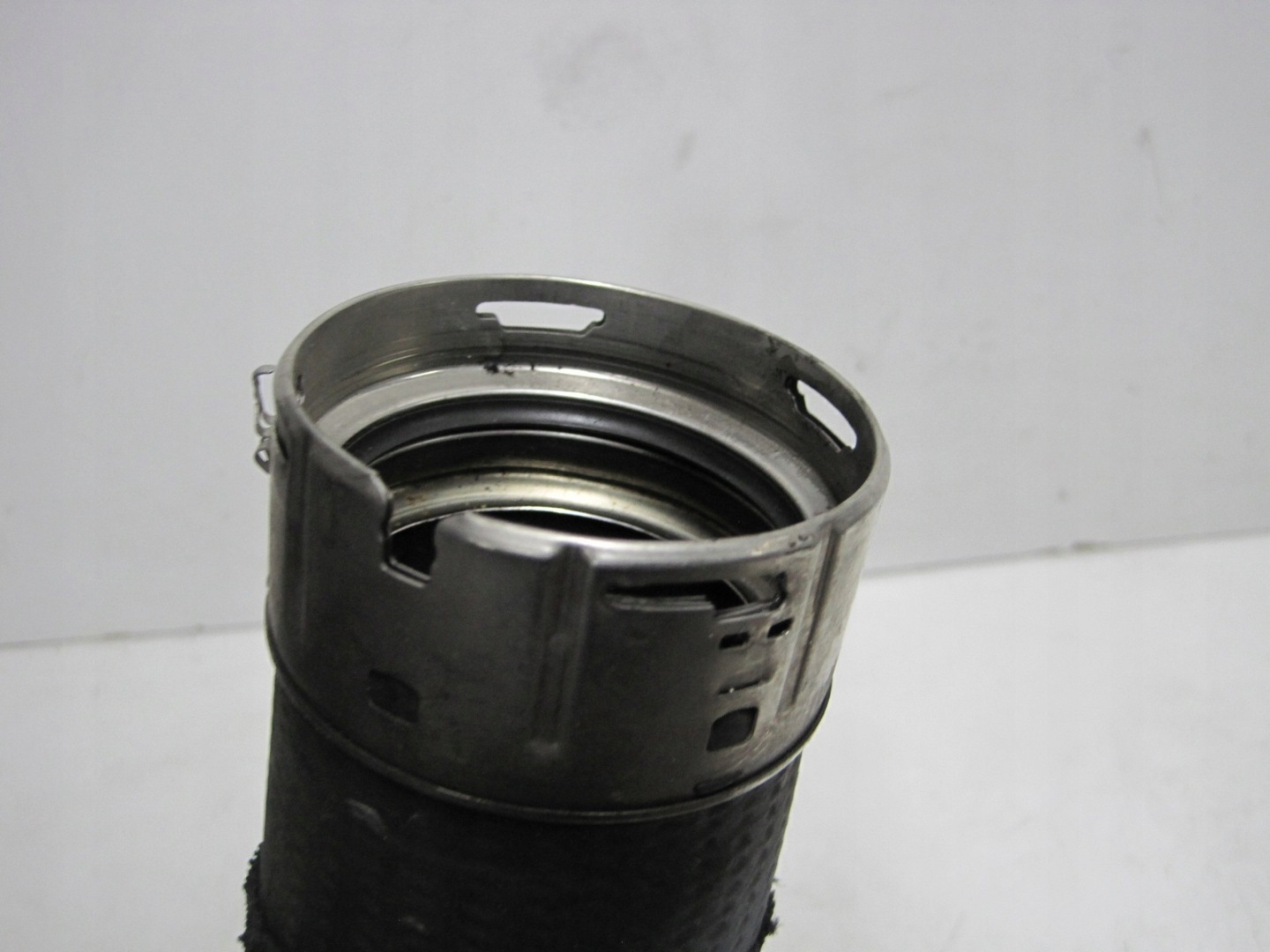 hose pipe BMW 8599392