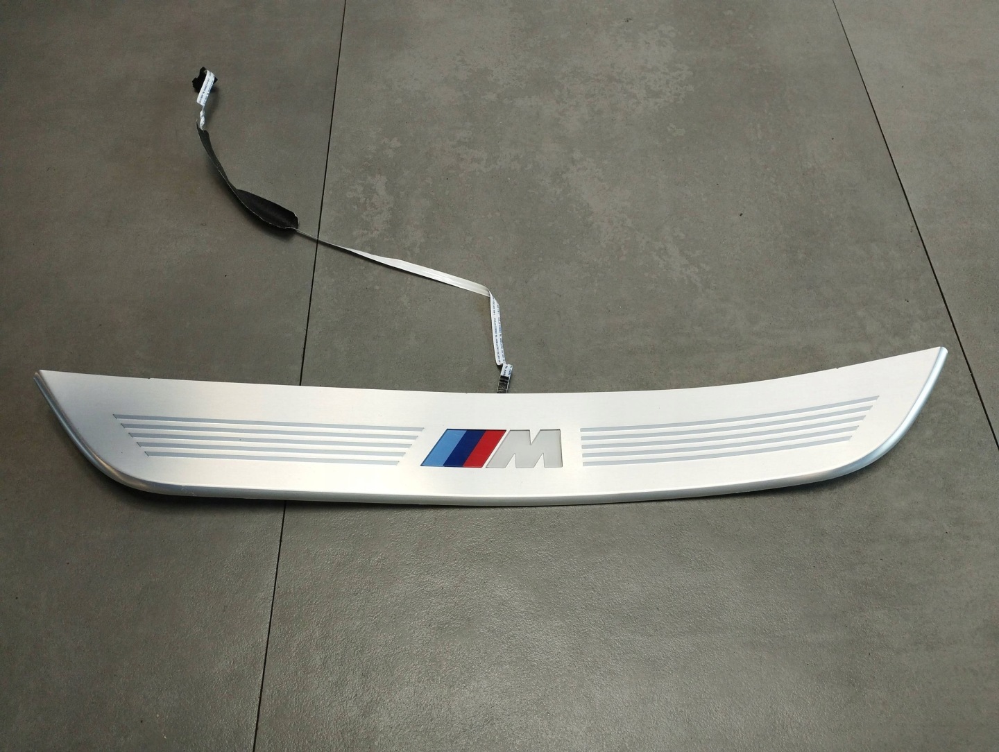 BMW 7 G11 moulding threshold 8061043