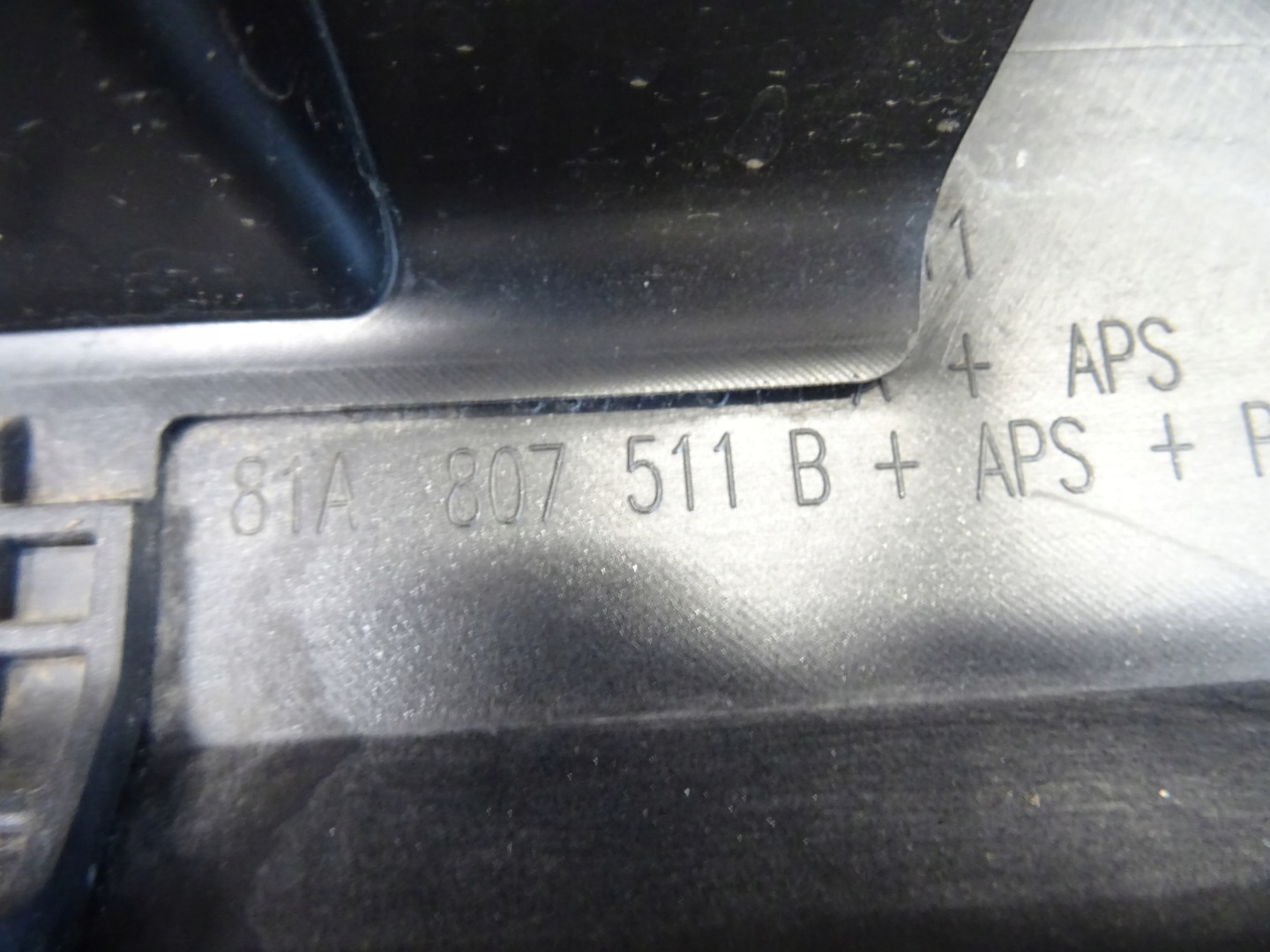 Audi Q2 81A lökhárító far hátsó