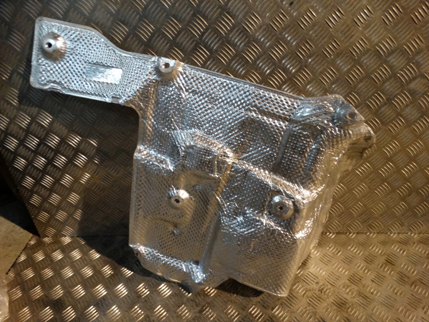 IDEALNA Blende Abdeckung TERMICZNA MERCEDES W167 1
