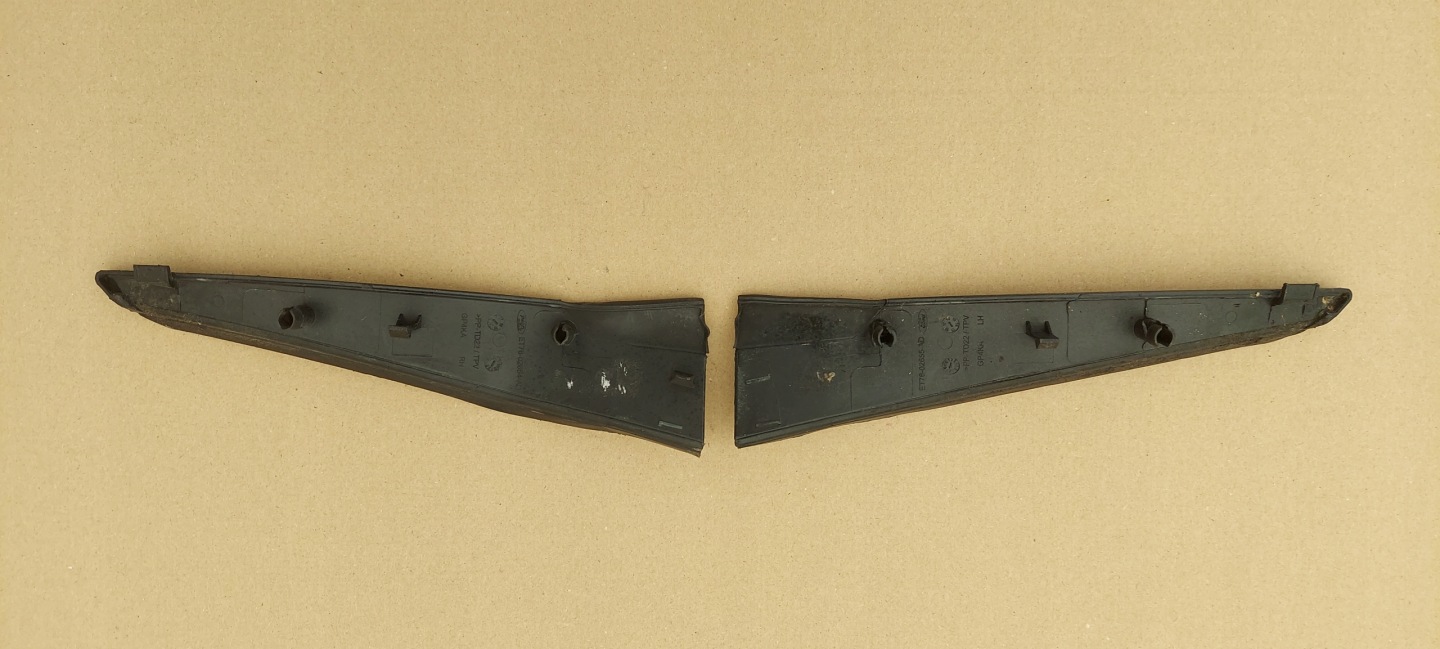 ZAKONCZENIE under the window right front FORD TRANSIT COURIER 14-23 ET76-02654-AD