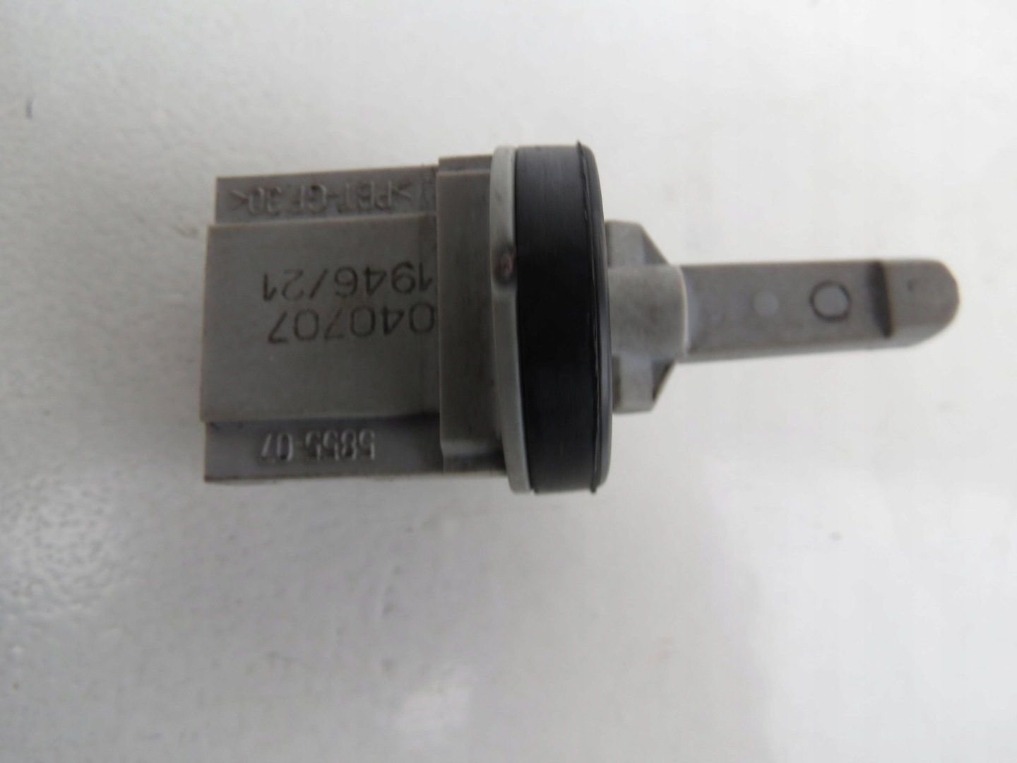 sensor WEWNETRZNEJ TEMPERATURY PORSCHE CAYENNE and 7L5 4.8 V8 1K0907543A