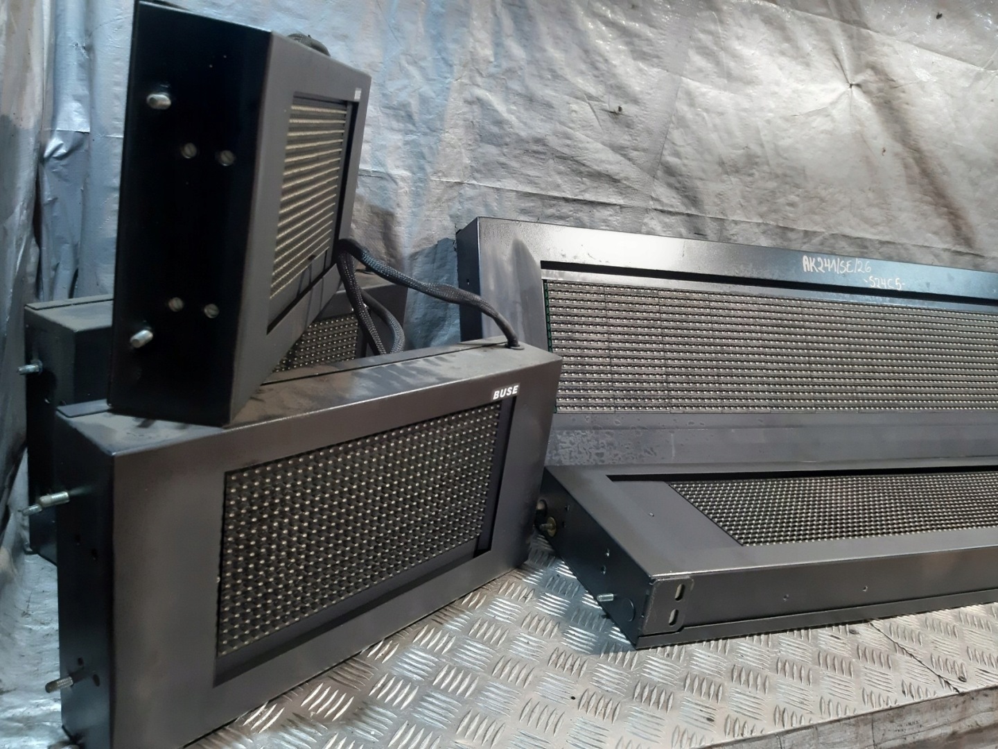 display značka INFORMACYJNA KOMPLET BUSE LCD