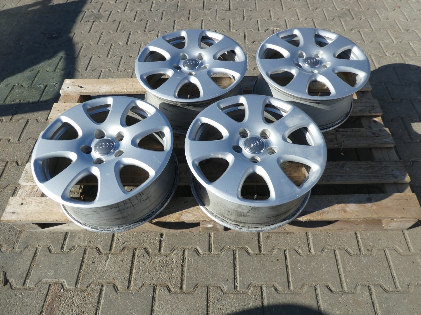 4X ALU discs original AUDI 4L0601025E