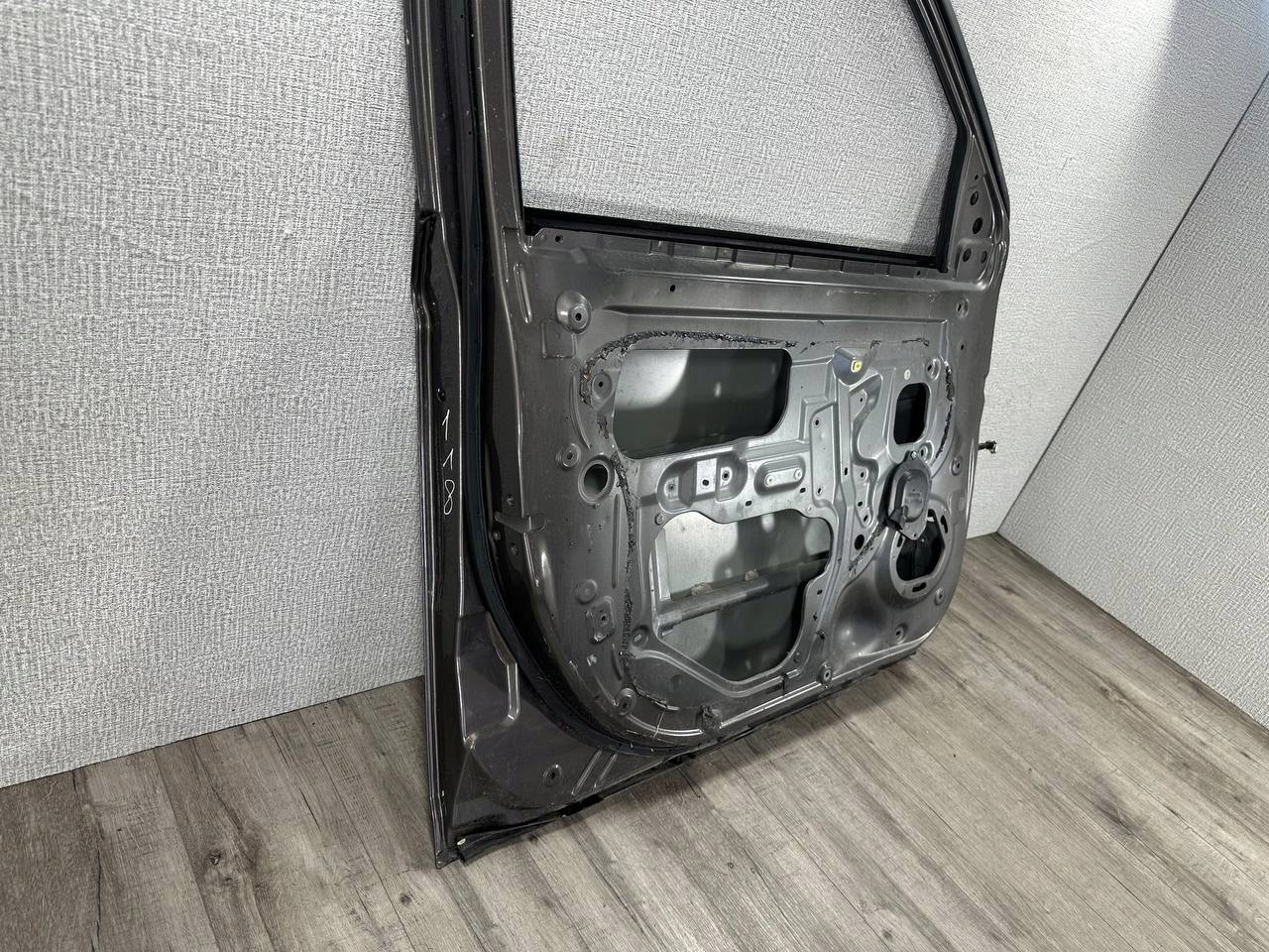 MITSUBISHI OUTLANDER III 2012-> door left front