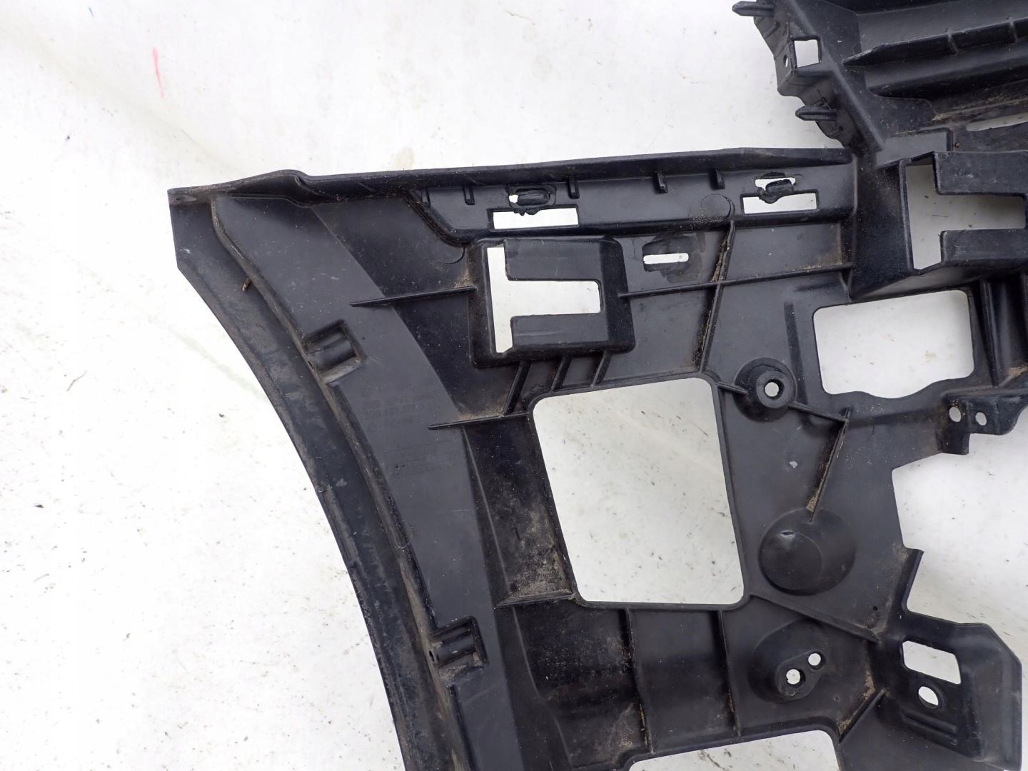 VW PHAETON 3D0 držák držák levé předek