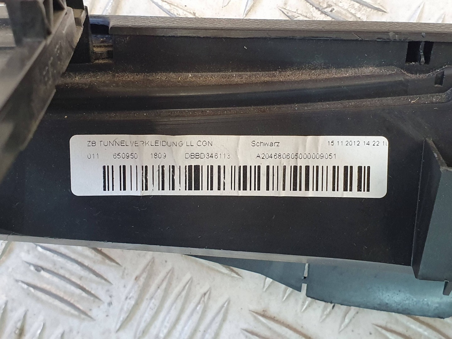 TUNEL armrest control panel EU A2046800150 MERCEDES GLK X204 W204