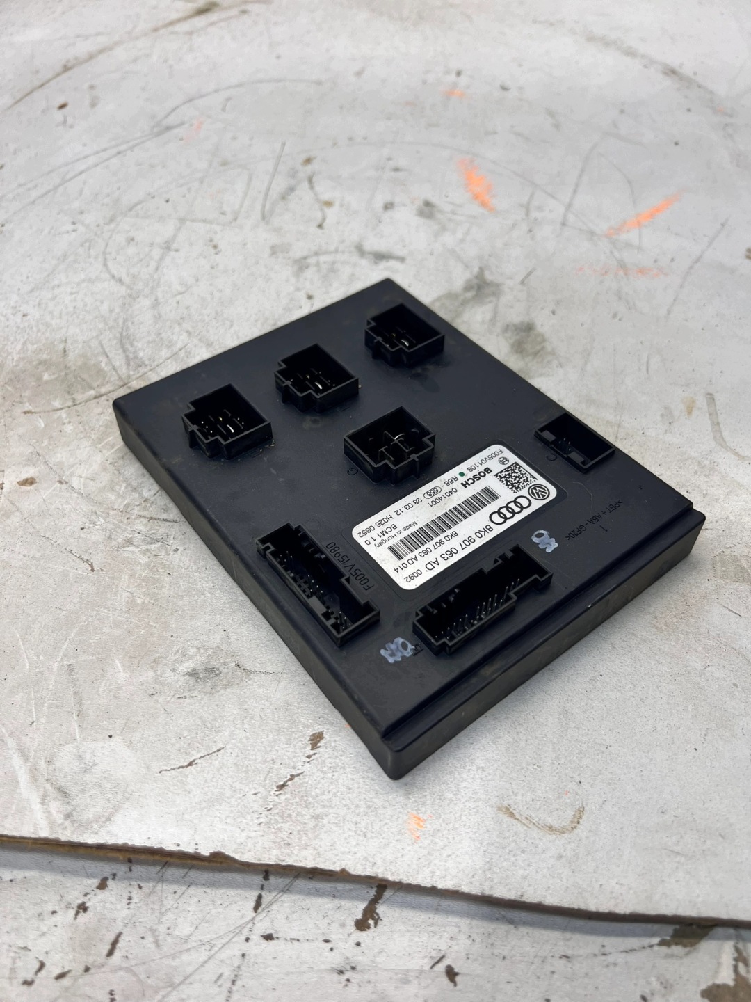 module control unit KOMFORTU AUDI A4 B8 A5 8T Q5 8R 8K0907063AD