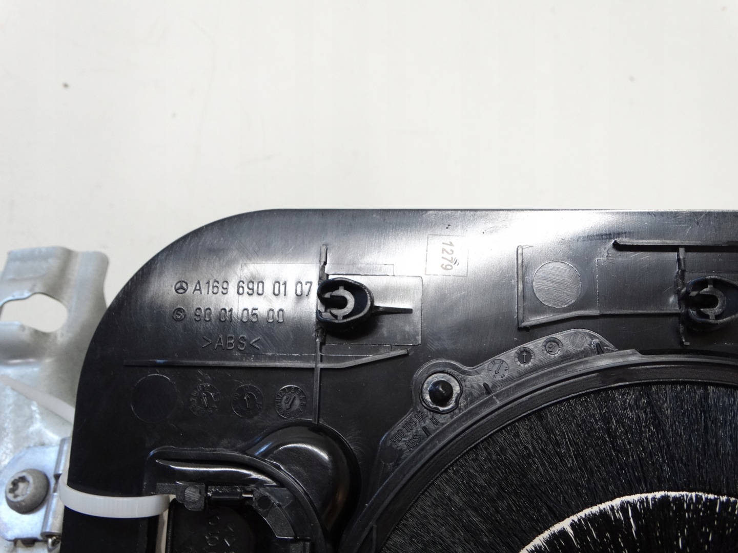 držák + PANEL kryty kufru levý MERCEDES W169