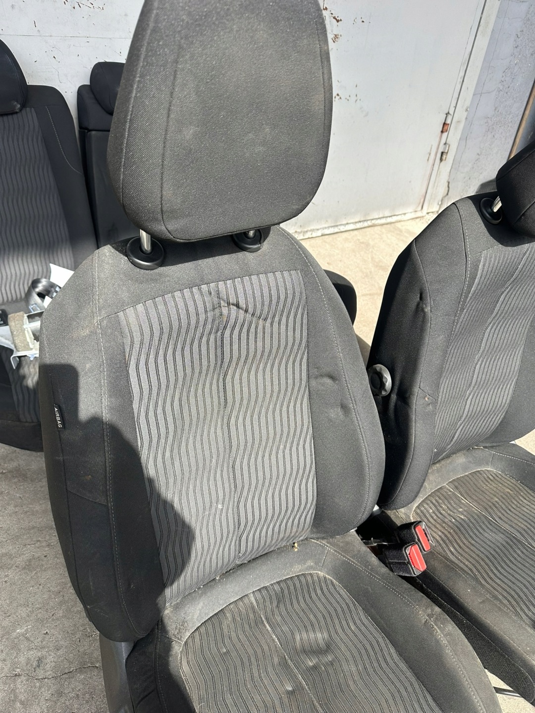 PEUGEOT 308 II T9 Sitze Gurten KOMPLET HB