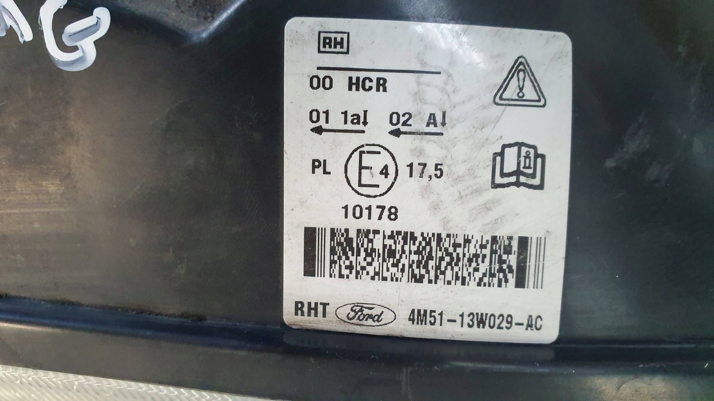 light front right 4M51-13W029-AC FORD FOCUS MK2 04