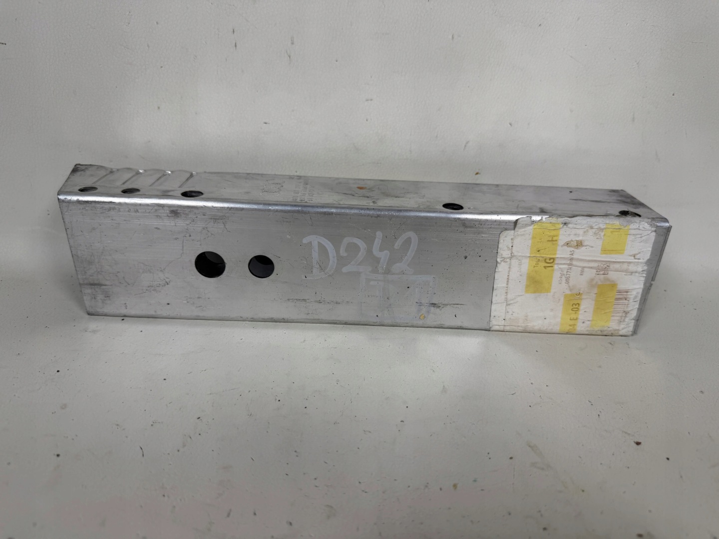 Audi A4 8K beam tip rear part 8K0807332