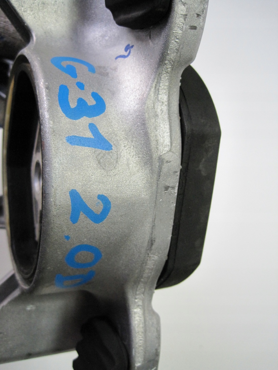 holder gearbox mounting BMW 5 G30 2,0D 6862577