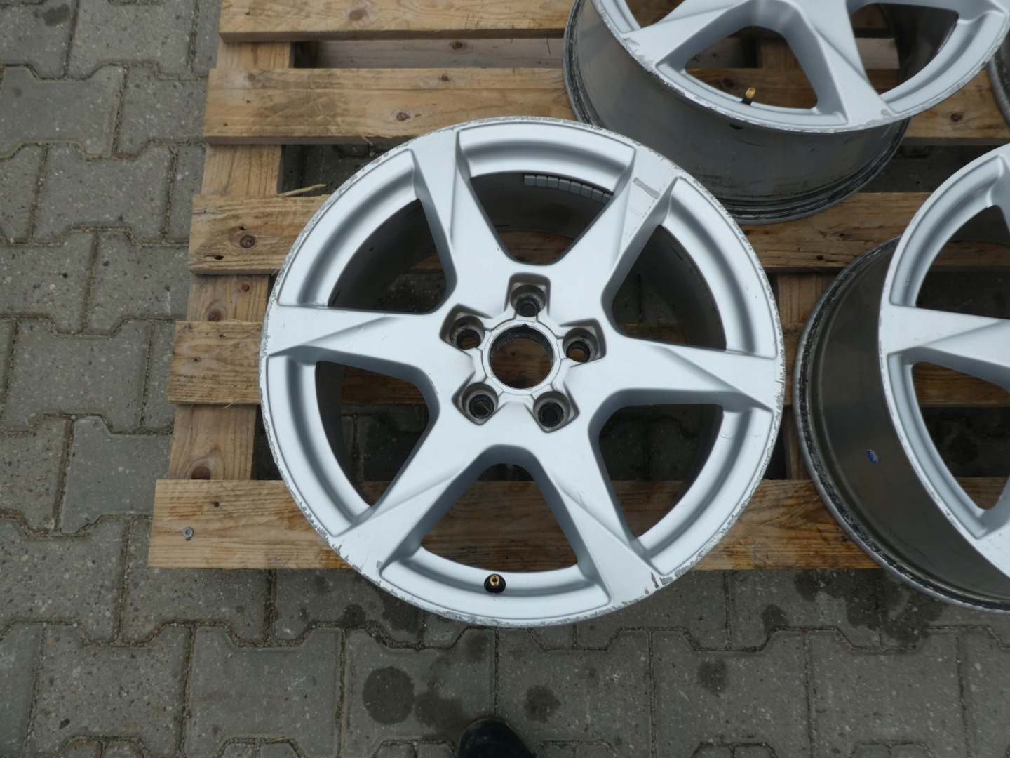 4X discs aluminium disc 8K0601025K AUDI 5X112