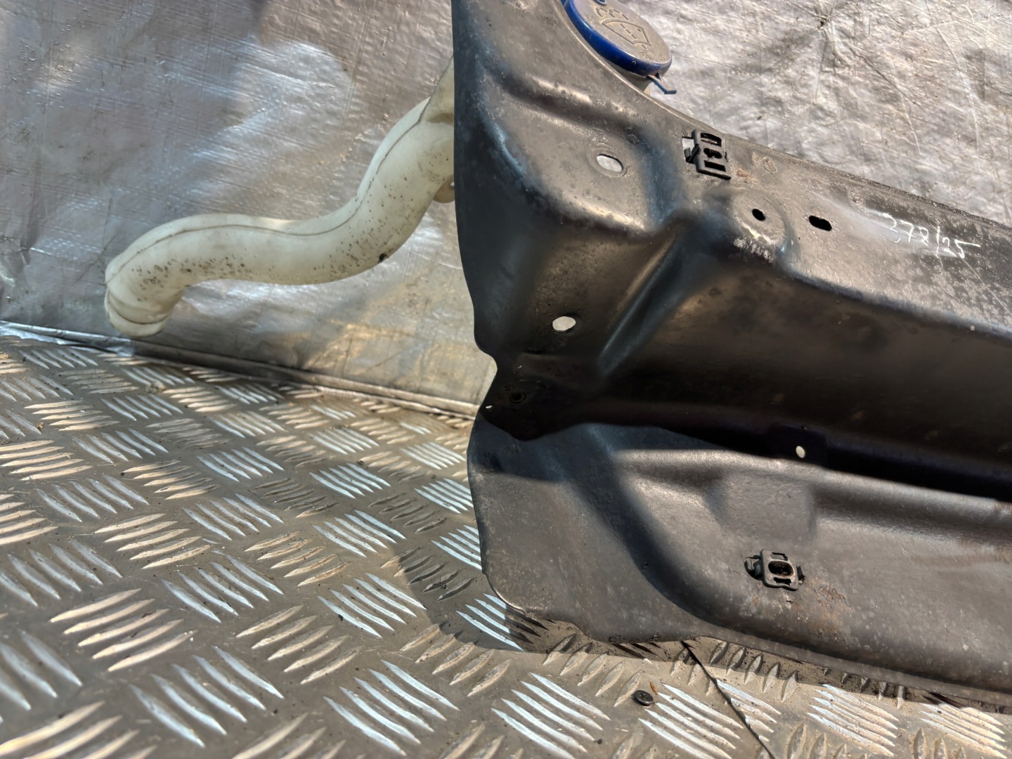 support panel for radiators upper Peugeot Partner and 1 lift
