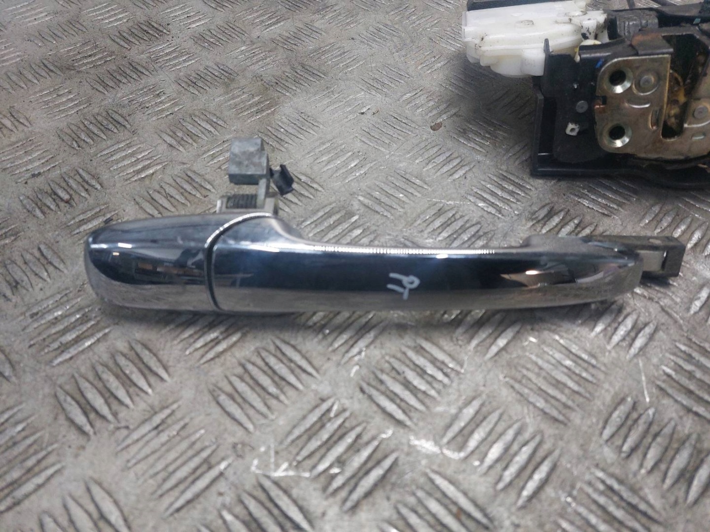 lock door right rear part + handle left + right MAZDA CX-9 and LIFT 4+2 PIN