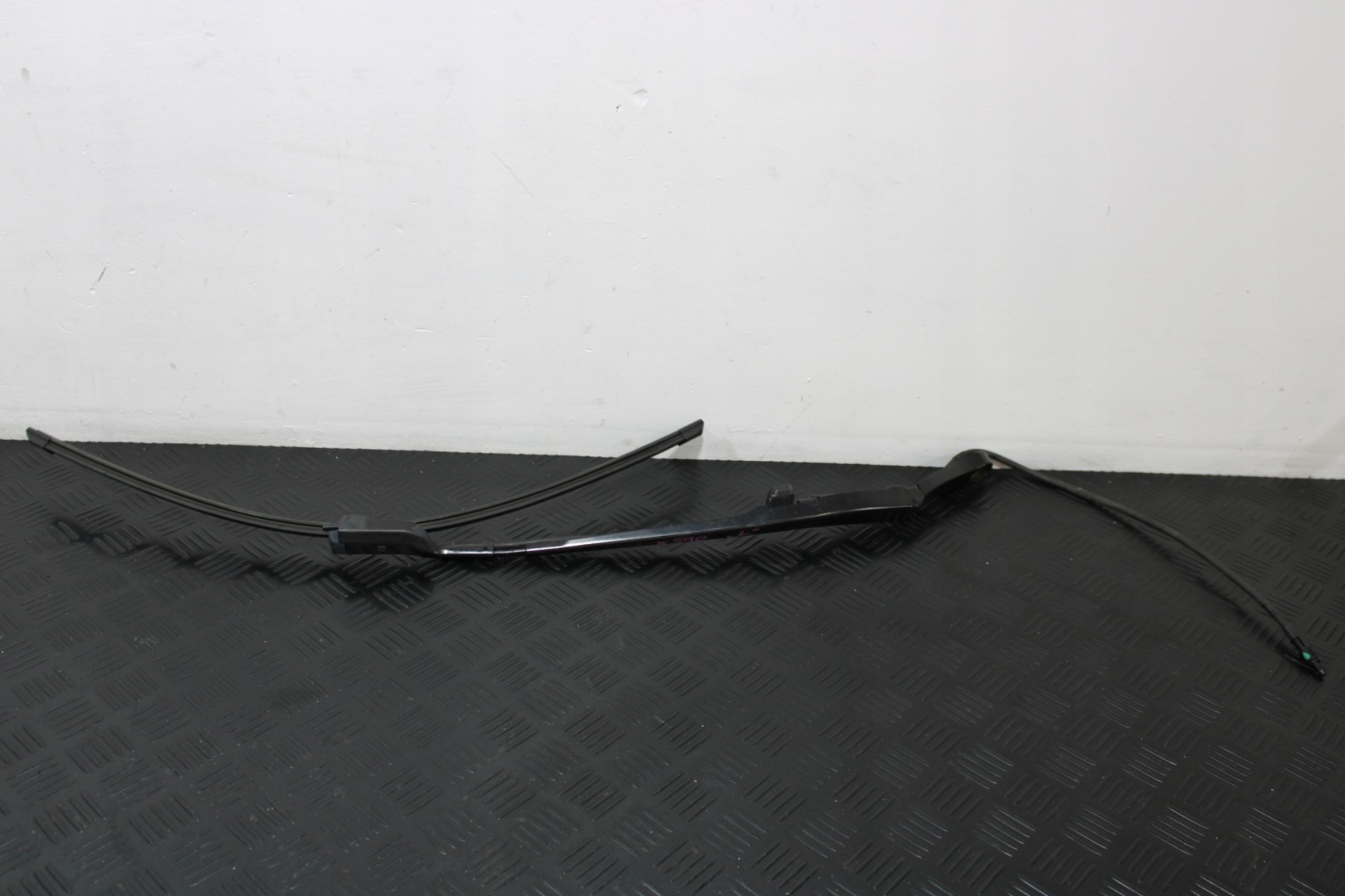 wiper arm wiper left JAGUAR and-PACE X590 EV400 2019