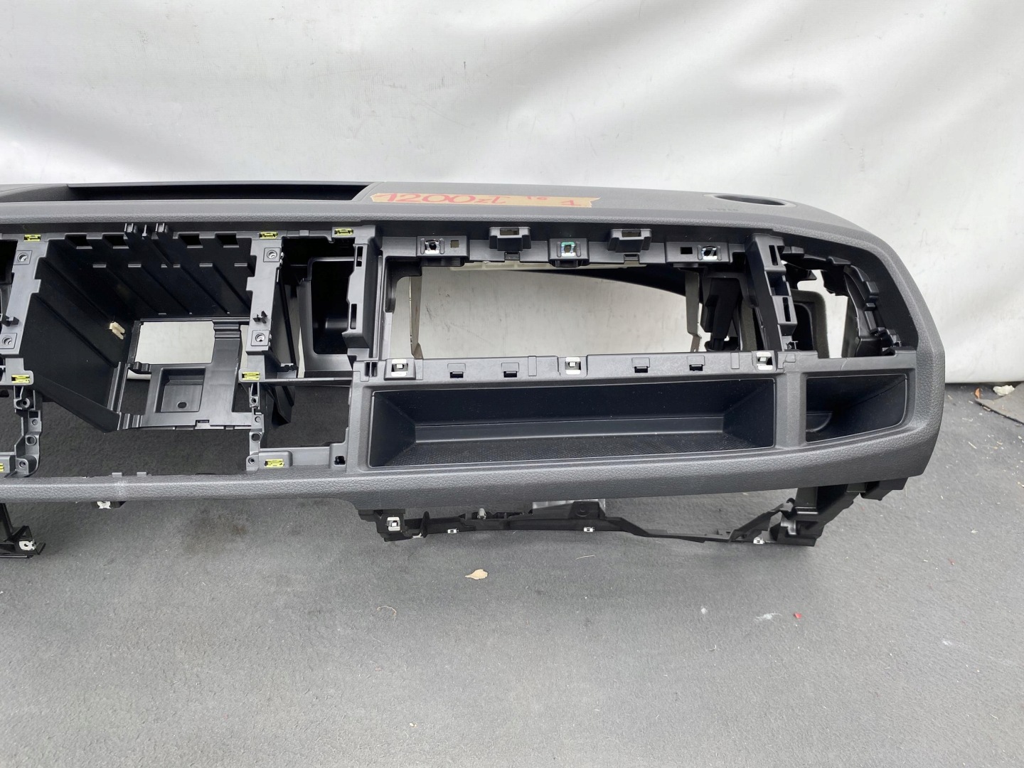 VW TRANSPORTER T6 15- dashboard instrument panel cockpit console DEMONTAZ 7E1857051