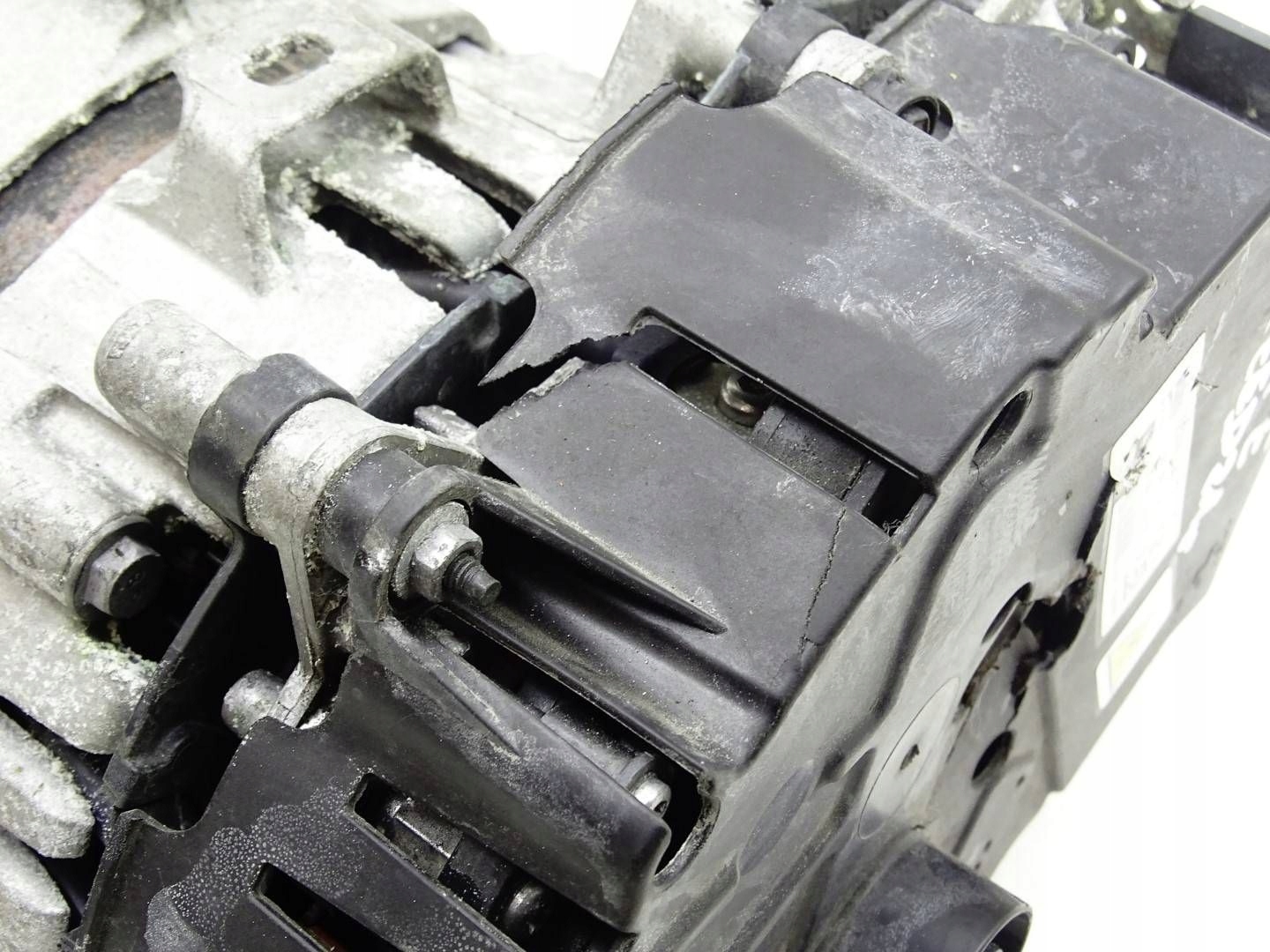 KIA CEED III CRDI 48V ALTERNATOR 363002U100 252812U304