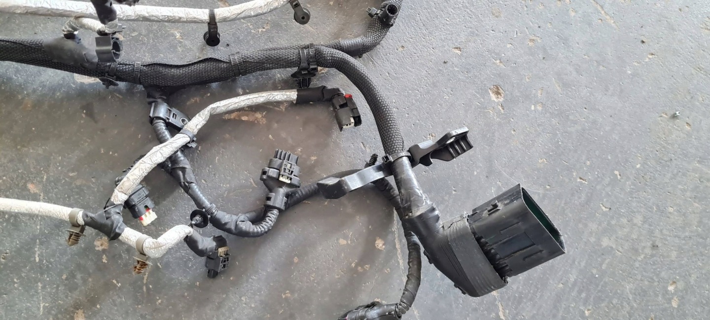 Jeep Grand Cherokee WL 2022 bundle motor wiring 3.6 V6 68467849AD