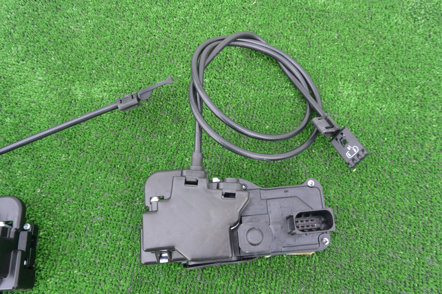 lock door rear part right left TESLA MODEL S 12-16