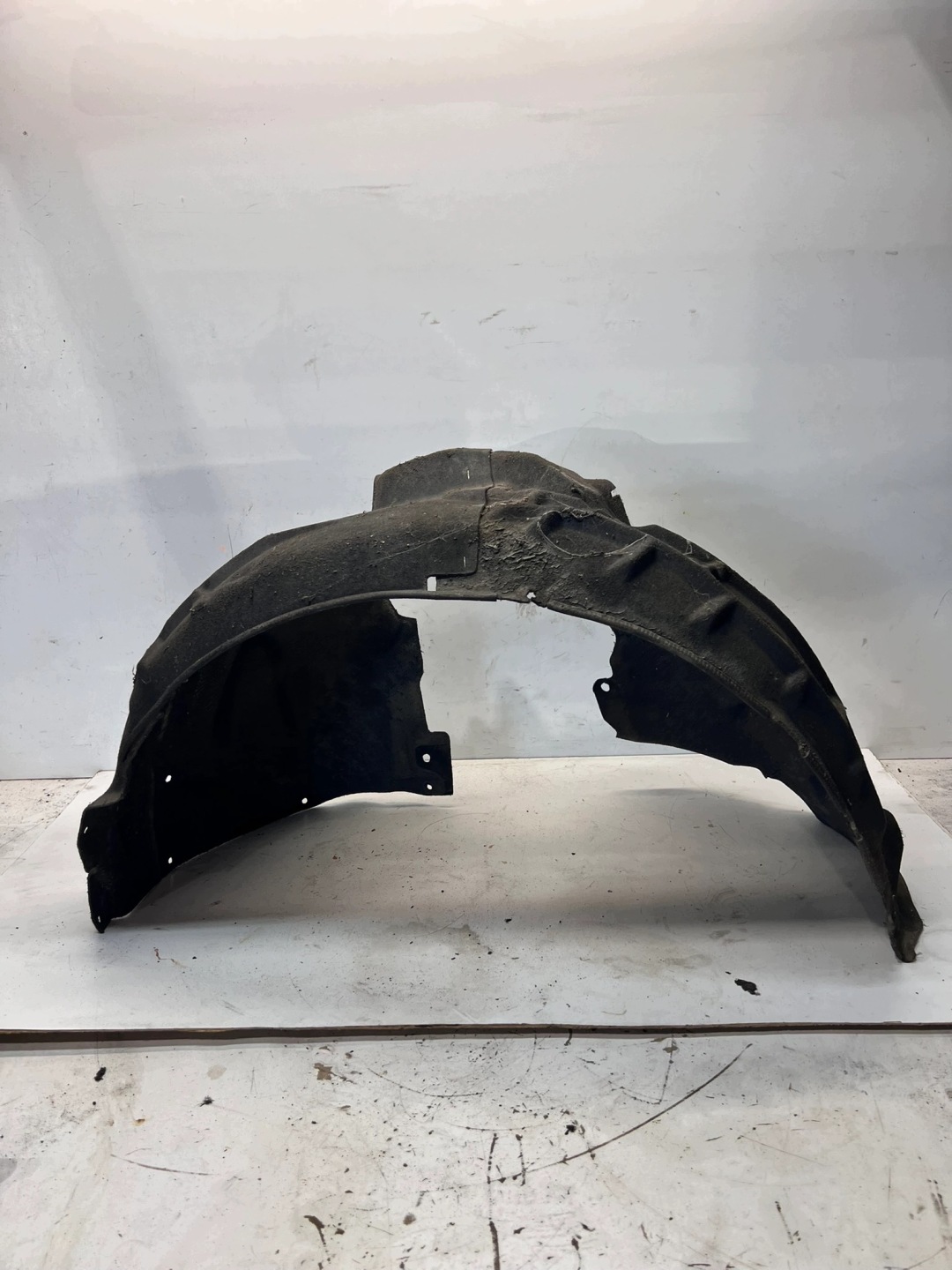mudguard left front AUDI A4 B9 8W0821171 MATERIALOWE 1/26