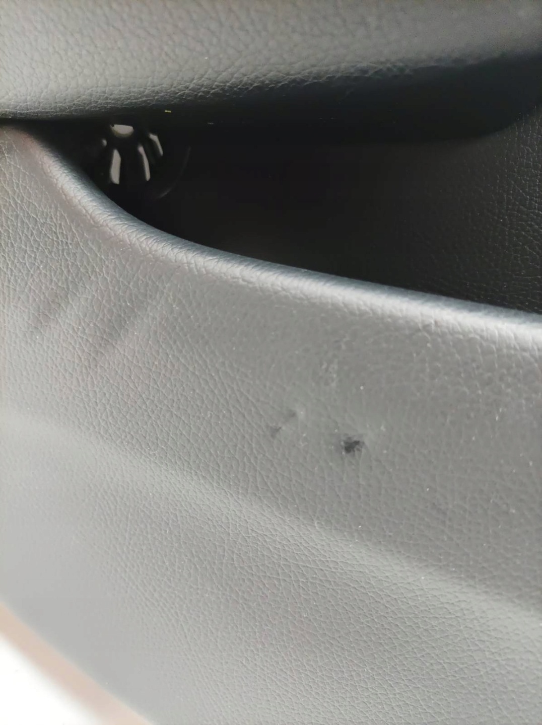upholstery side left rear part sedan 2137300500 Mercedes-Benz E-class V W213