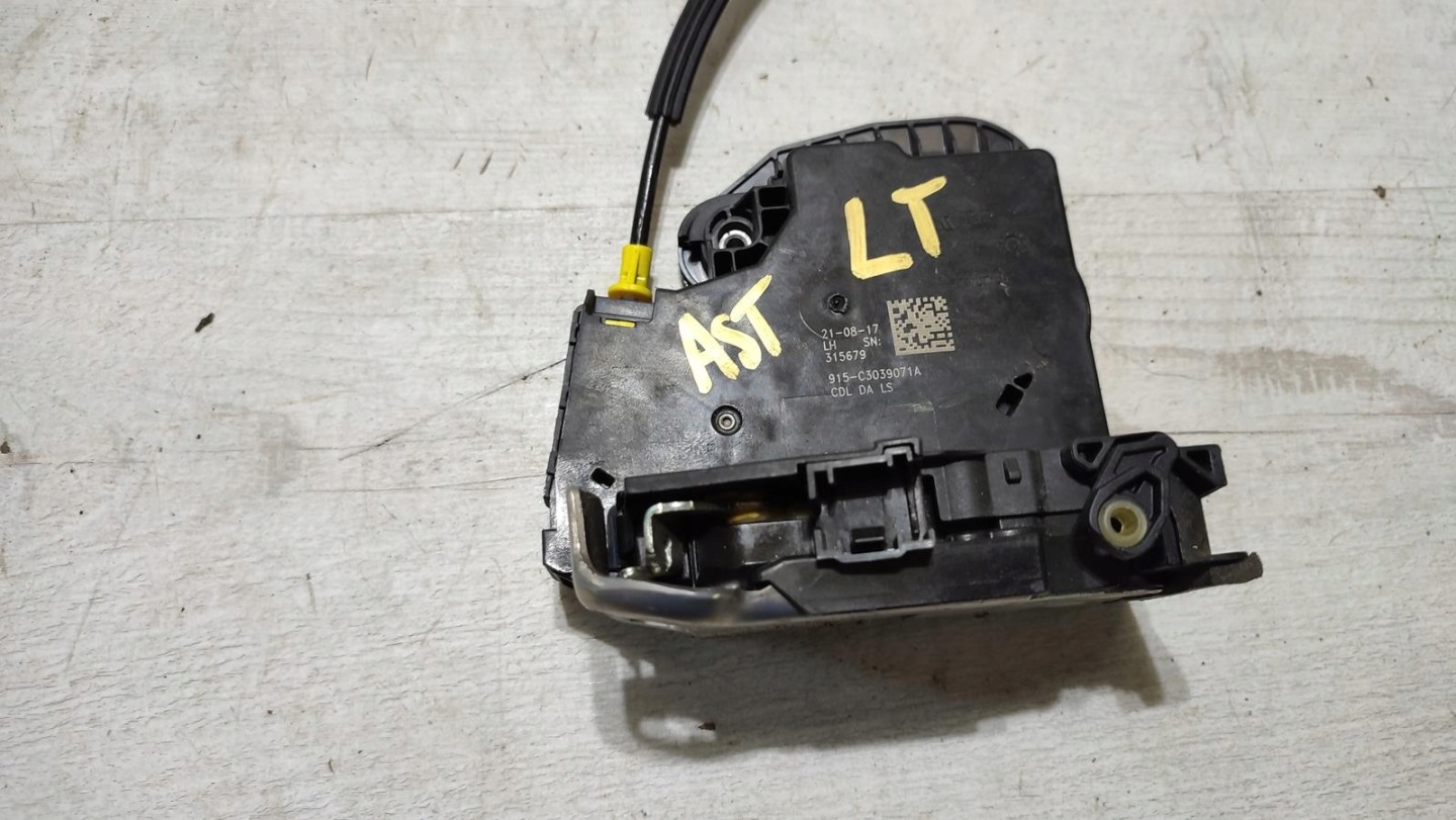 lock door right rear part Opel Astra K