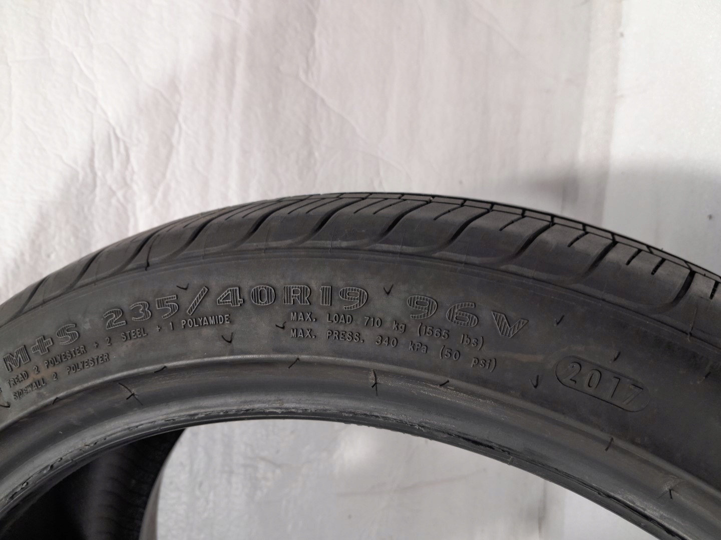 gomma letnia Goodyear Eagle Touring 235/40 R19