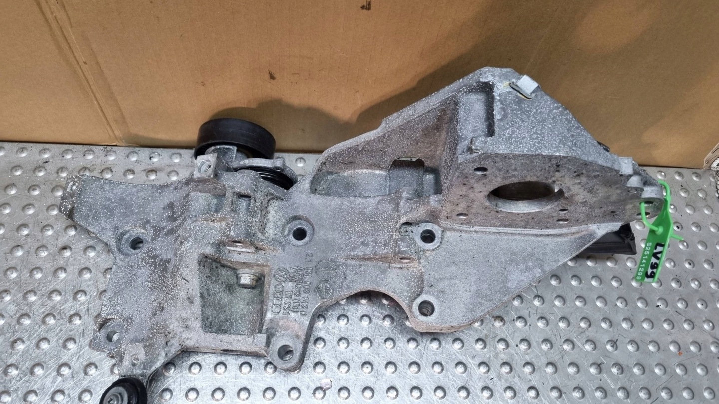 supporto staffa alternatore 03L903143D AUDI A3 8P GOLF VI LEON II SUPERB II