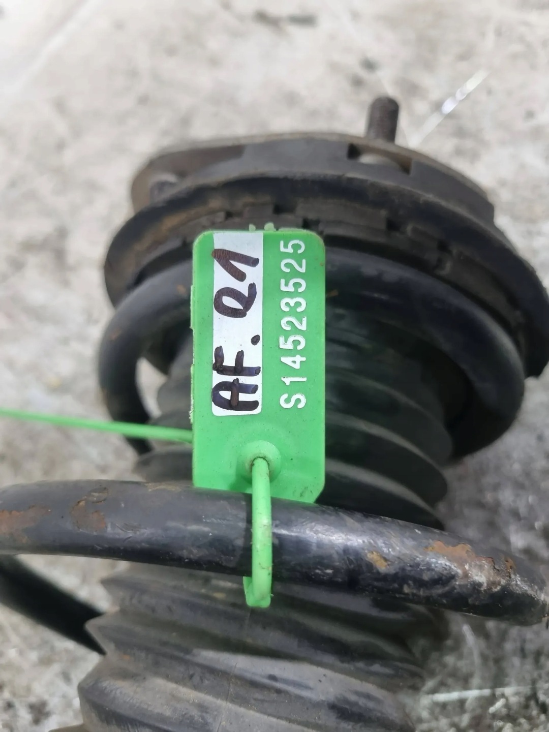 shock absorber front left L1TC18K001LC FORD PUMA MK2 1.0
