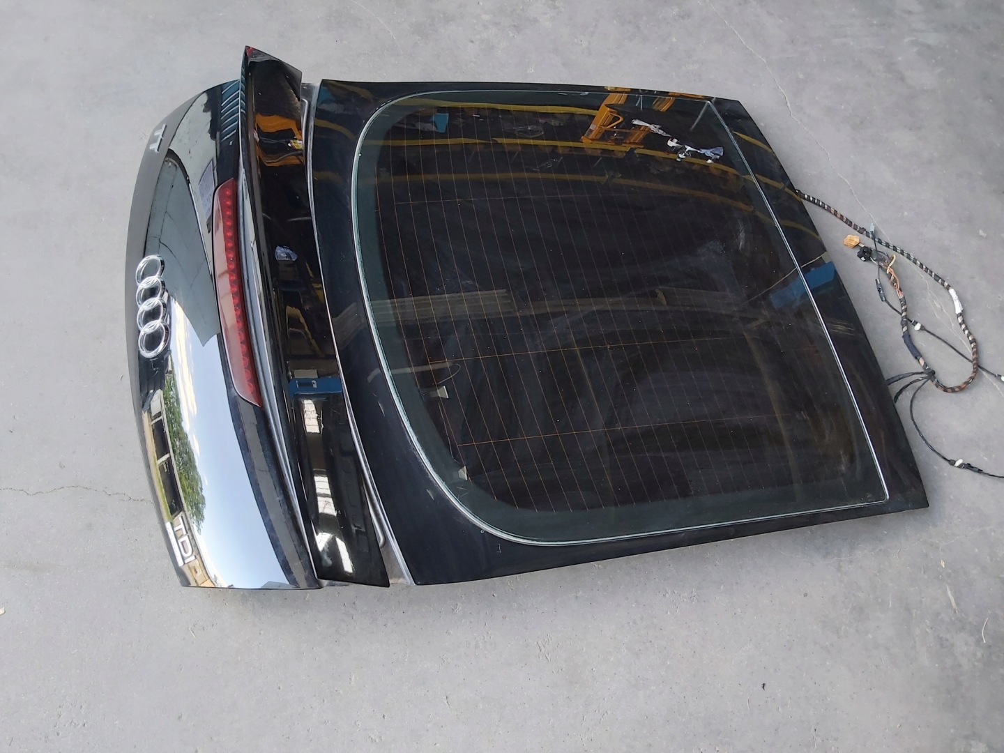 trunk door boot + spoiler rear part AUDI TT 8J LY9B