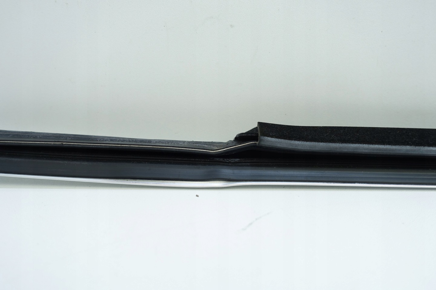 moulding dust door right MERCEDES E W238