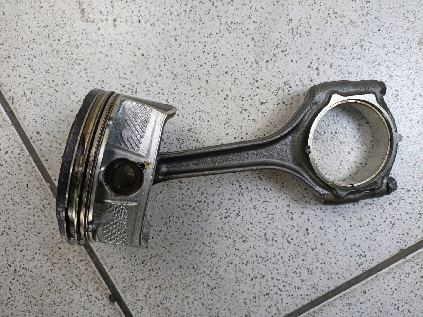 piston with connecting rod Dodge Grand Caravan 5 facelift 2015