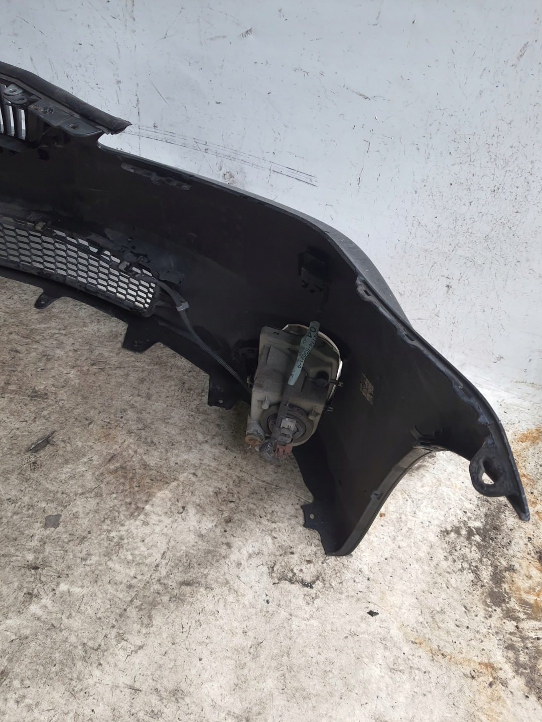 LEXUS IS220 II LIFT 09-12 bumper + PDC